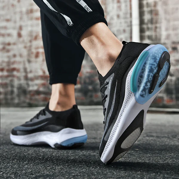 MAGNUM Zoom-X Flyknit Racers - Image 3