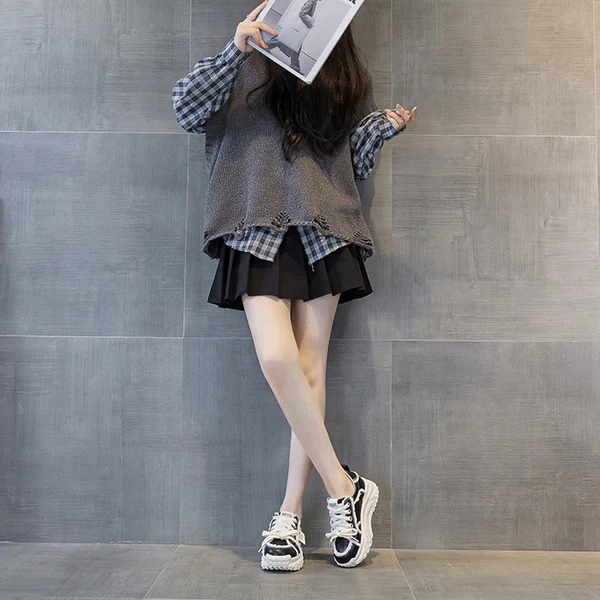 Women MAGNUM Lace-up Chunky Sole Sneakers - Image 5