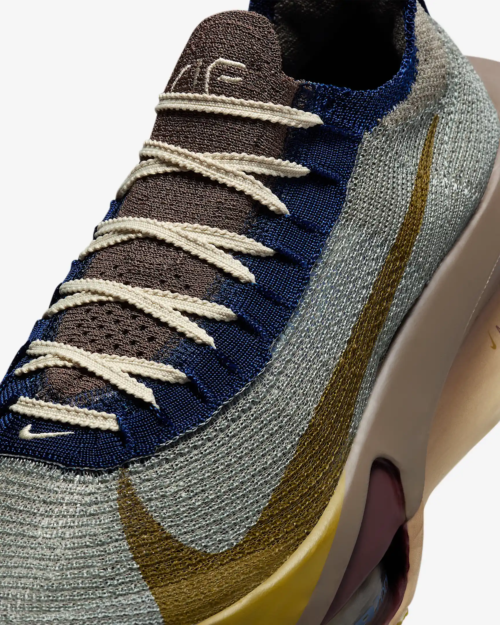 Man Nike Alphafly 3 Premium - MAGNUM - 0 - Street Shoes - Image 5